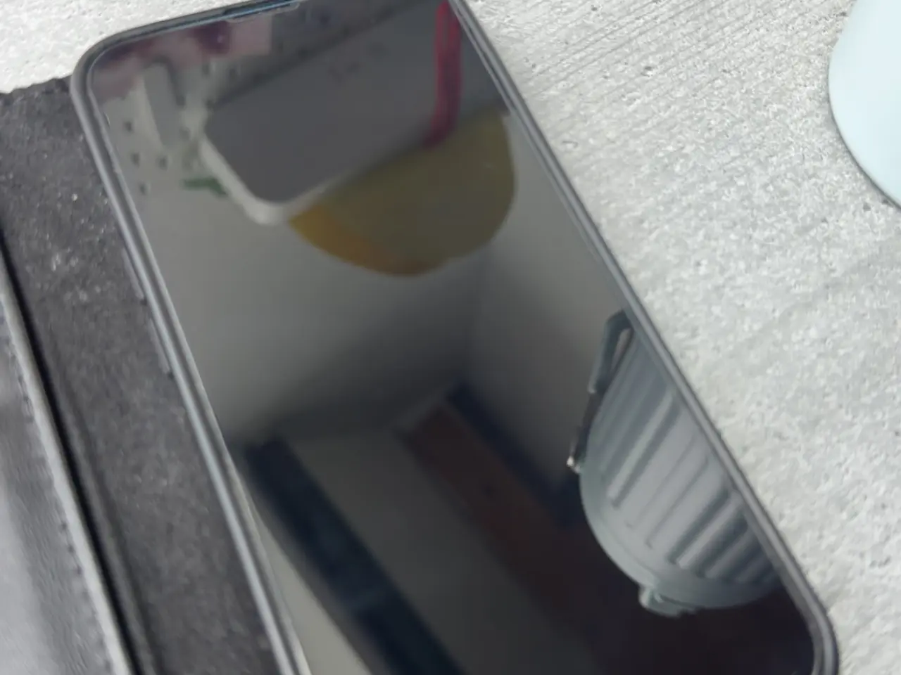 Billede 1 - iPhone 13, blå, 128gb + stik & ledning