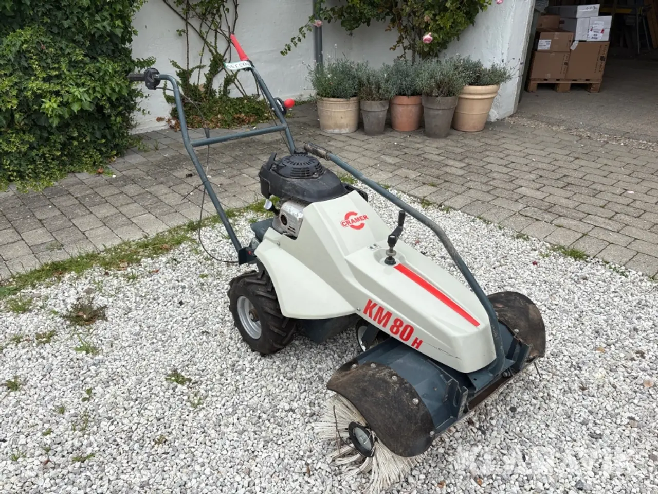 Billede 3 - Fejemaskine Cramer KM 80 H - Honda motor