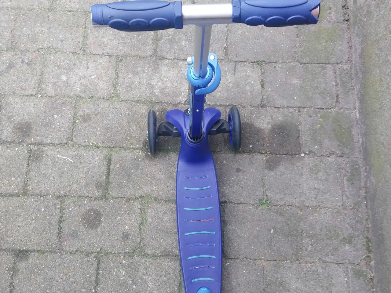 Billede 4 - Playtive junior løbehjul.