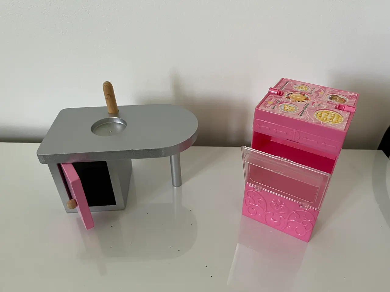 Billede 8 -  Barbie dukkehusmøbler