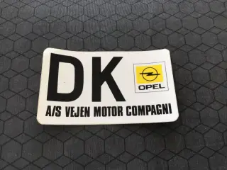 Dk skilt opel i vejen