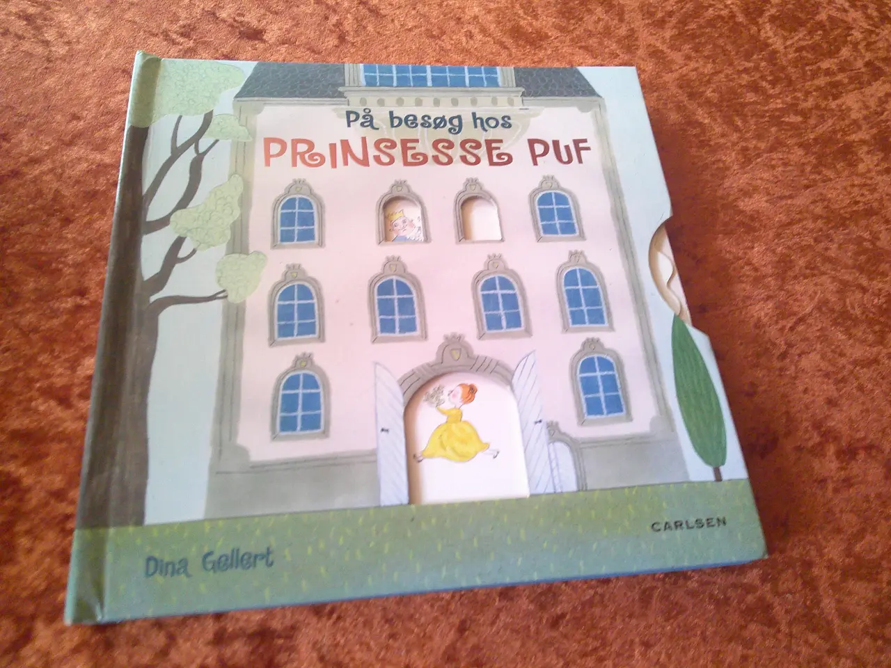 Billede 1 - På besøg hos prinsesse Puf, Dina Gellert