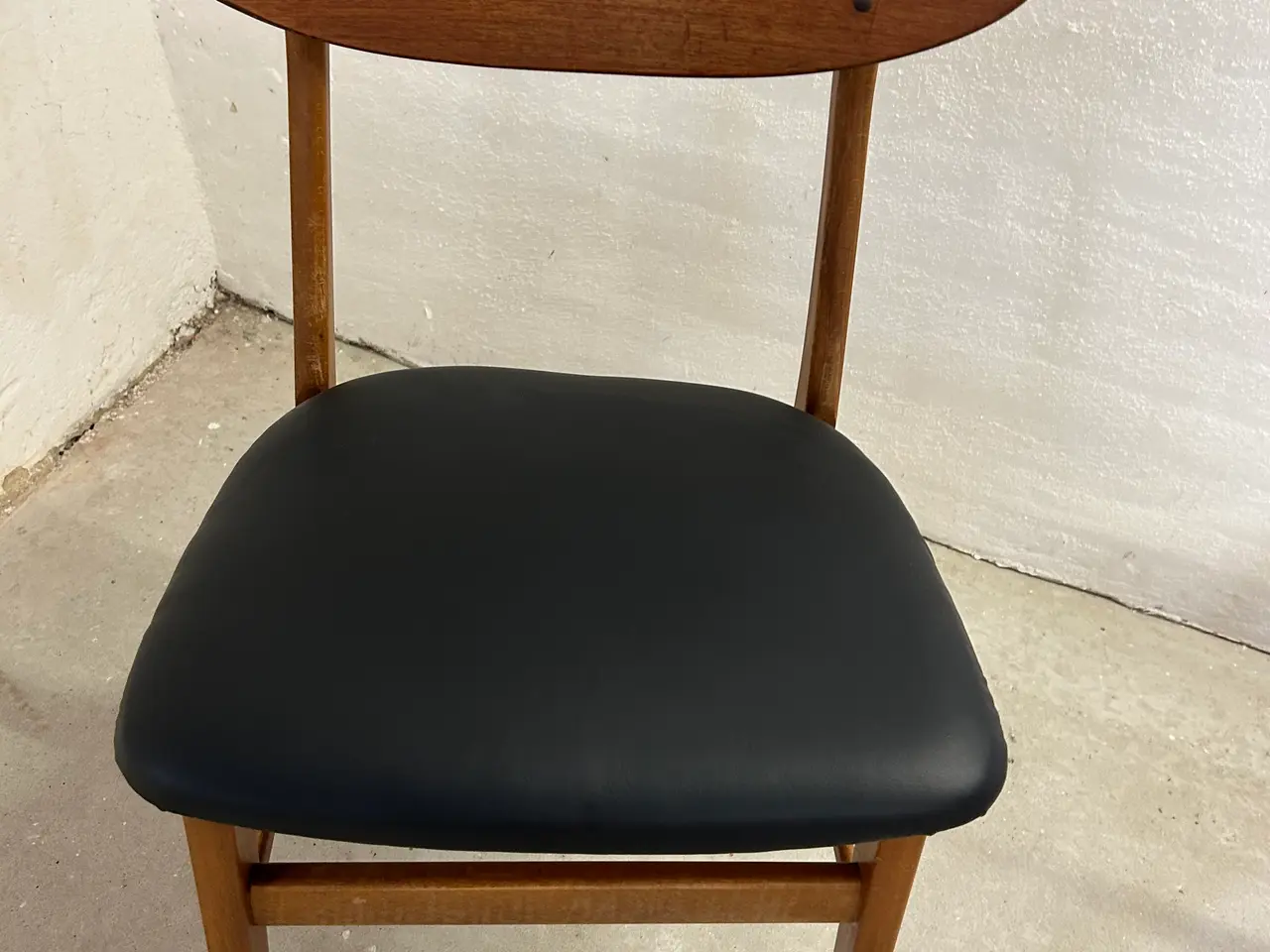 Billede 3 - Klassisk Farstrup Model 210 Spisebordsstol 2 stole