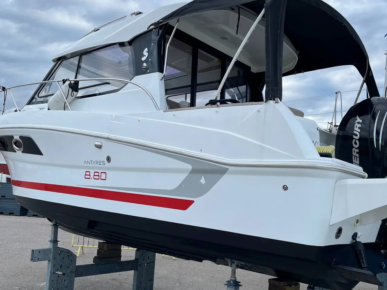 Billede 2 - Beneteau Antares 8.80 m/ 250hk Mercury