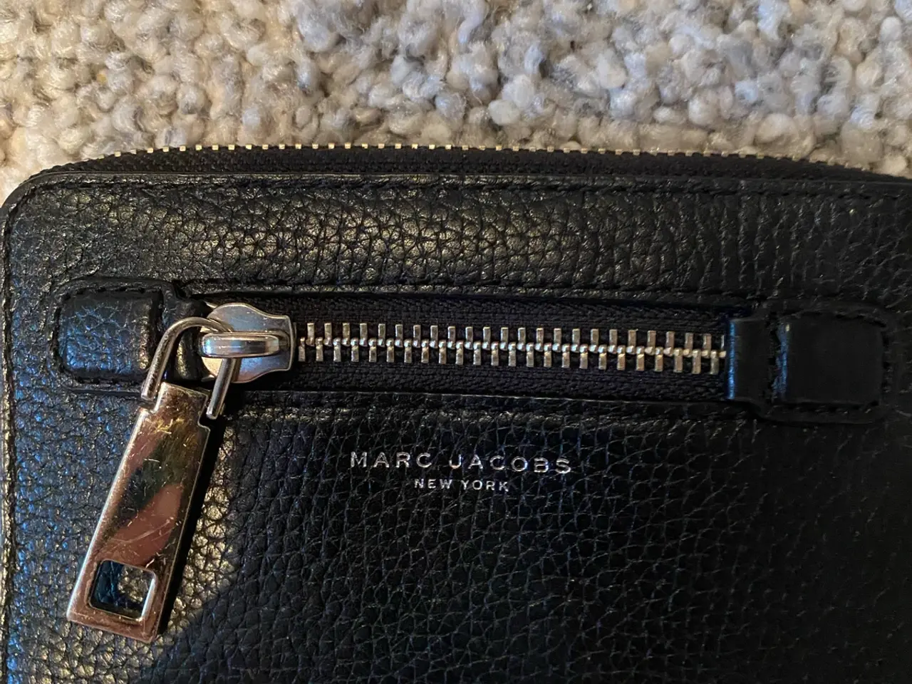 Billede 1 - Marc Jacobs læder pung. Plads til 6 kort.