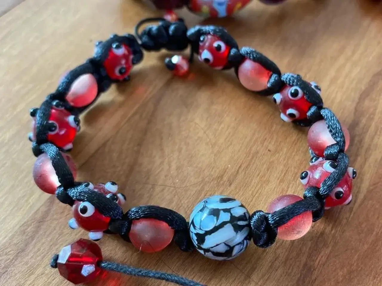 Billede 6 - Nye knyttede armbånd