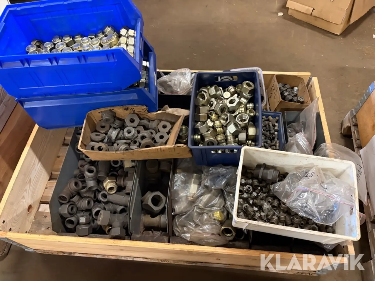 Billede 4 - Lot - fittings og propper til hydraulikslanger - 1 palle