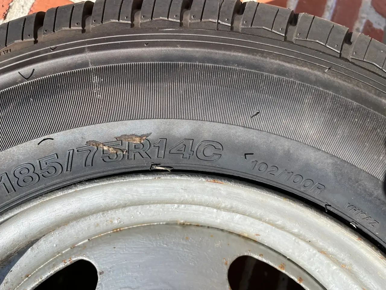 Billede 2 - Ny pris Nyt Firestone 185/75R14C