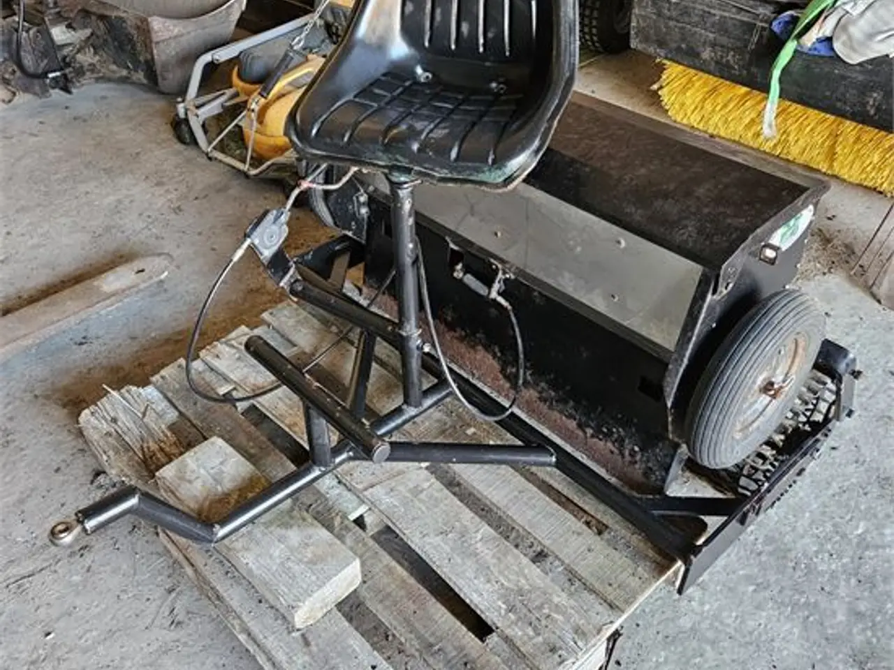 Billede 9 - Muratori 110 - Med netvalse og sæde / with net roller and seat