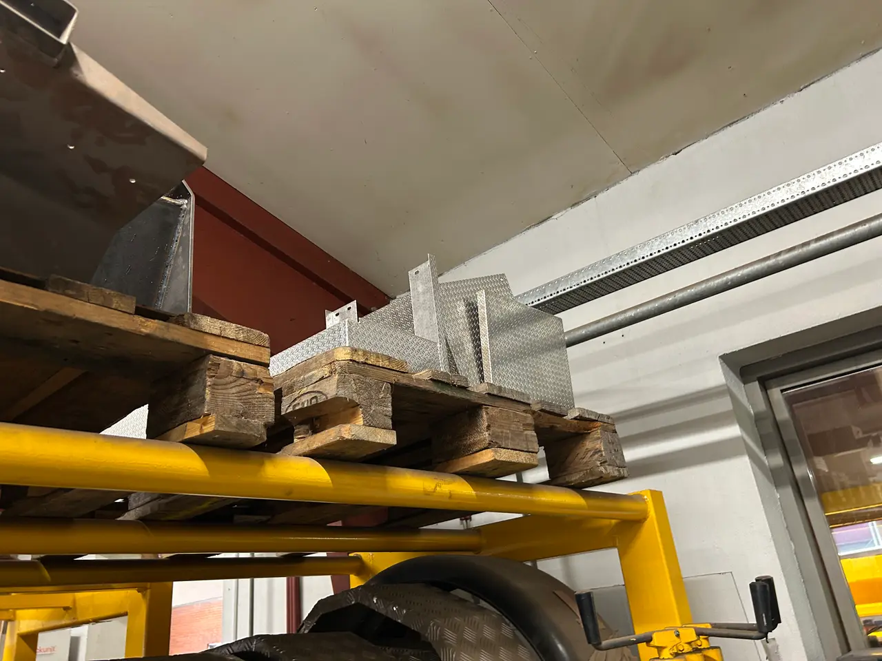Billede 7 - Indhold på pallereol