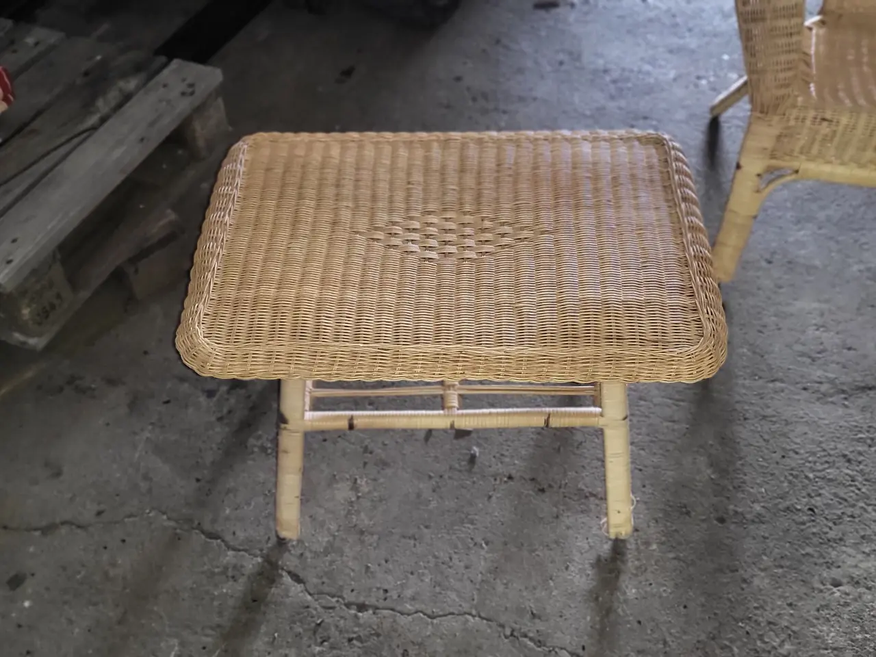 Billede 2 - Havesæt/lounge sæt sofa med 1 stole og et bord.