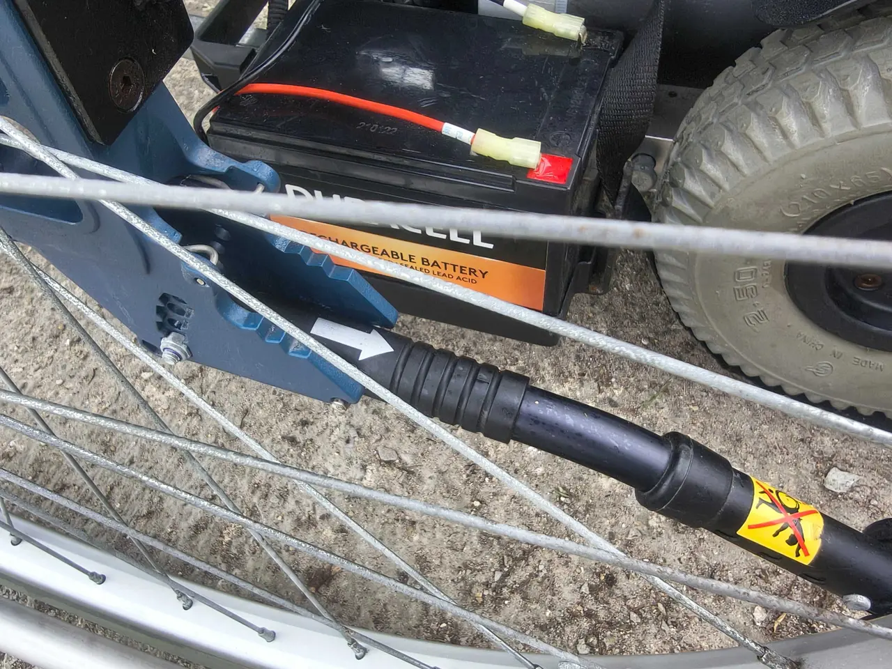 Billede 9 - Kørestol, letvægt med hjælpemotor for ledsager