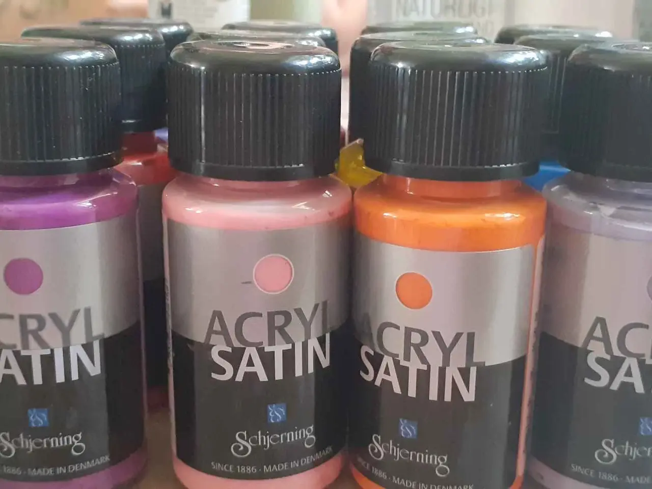 Billede 2 - Akryl Satin Maling Schjening