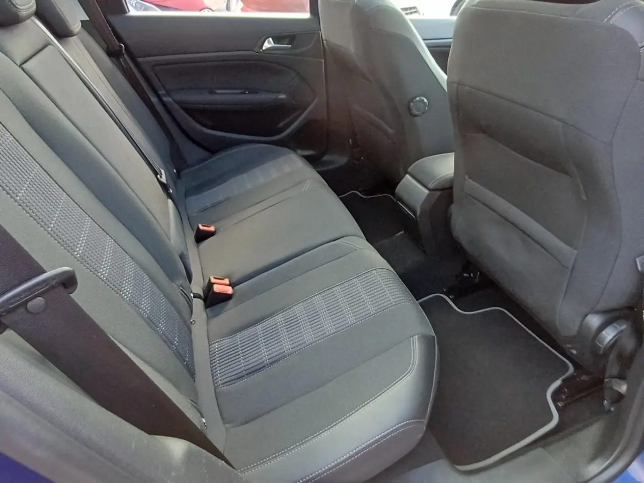 Billede 19 - Peugeot 308 1,2 e-THP 130 Allure Sky SW