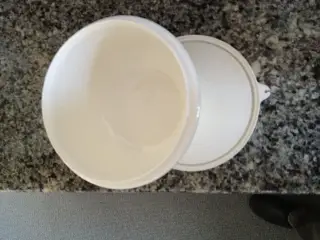 TW Hvid skål på 2 L