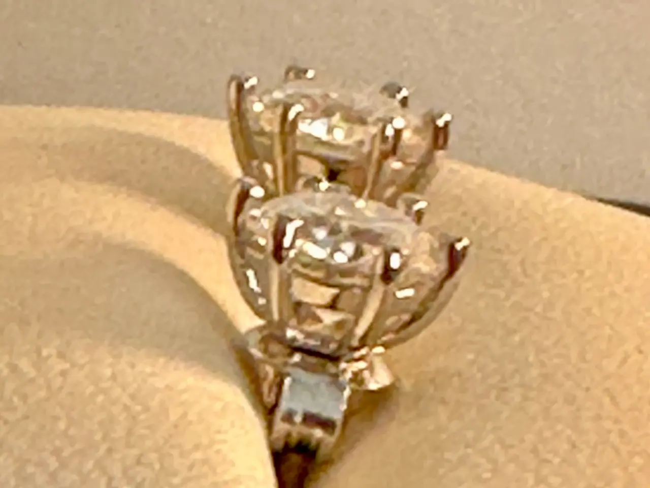 Billede 4 - Nye sølvørestikker med 1 eller 2 karat moissanite.