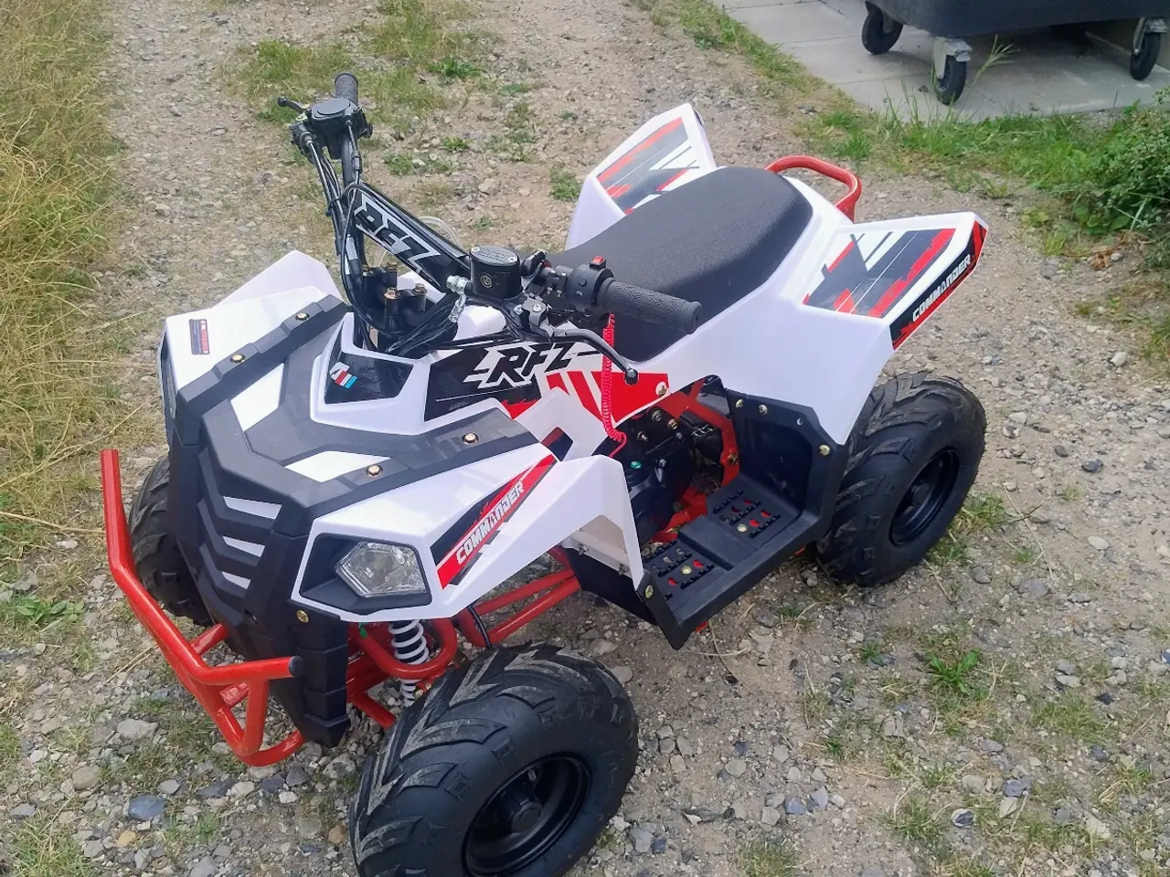 Billede 7 - Næsten ny børne atv 