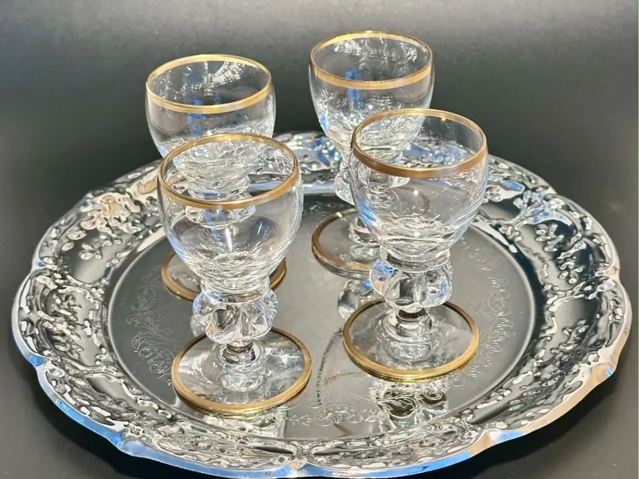 Billede 5 - Vintage snapseglas og serverings fad.