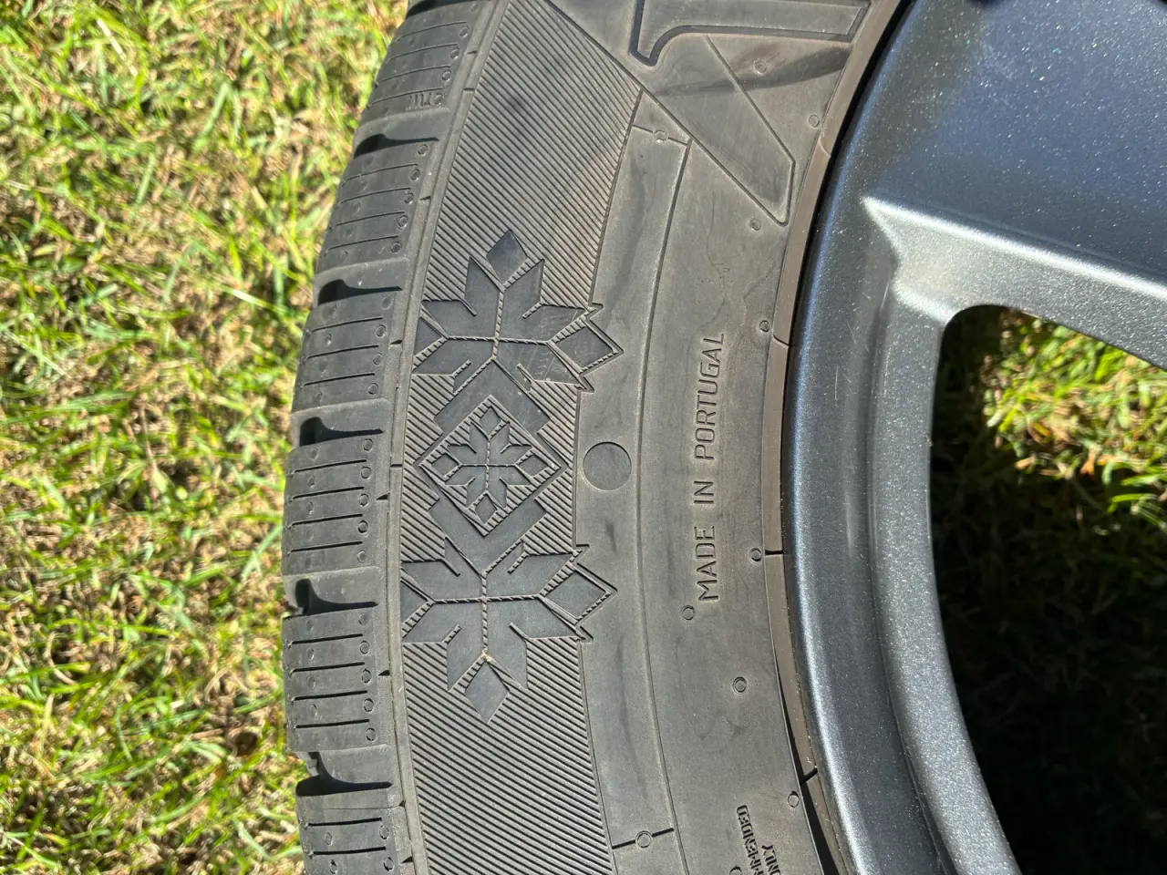 Billede 4 - Alufælge med Viking vinterdæk str. 215/65 R17 V