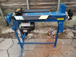 Brændekløver udlejes