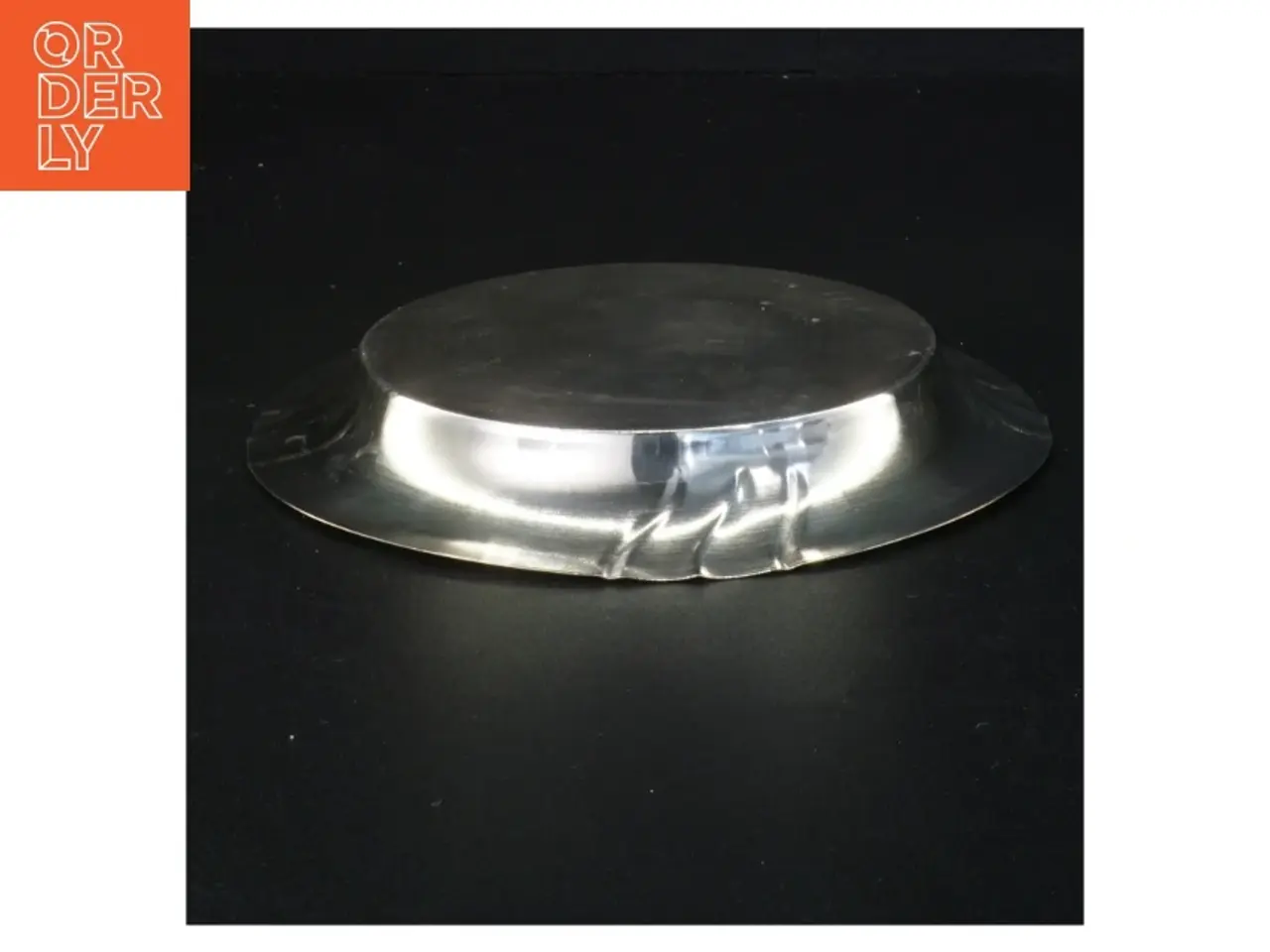Billede 2 - Sølvfarvet metalbakke (str. 17 x 2 cm)