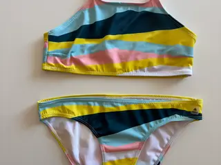 Firefly bikini, str. 152 / 12 år