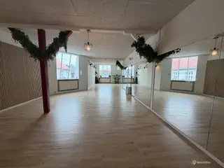 300 m² dansestudie på Heimdalsgade