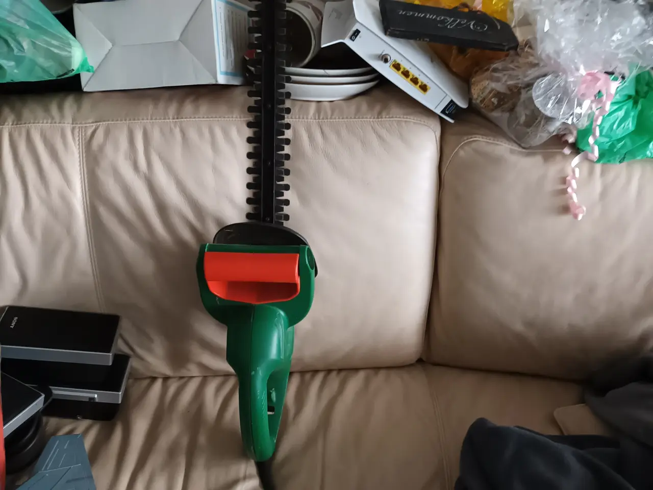 Billede 1 - BLACK & DECKER HÆKKEKLIPPER