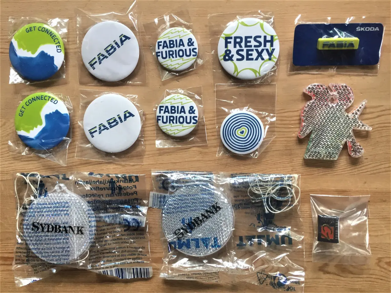 Billede 2 - Badges, pins, emblemer og reflekser