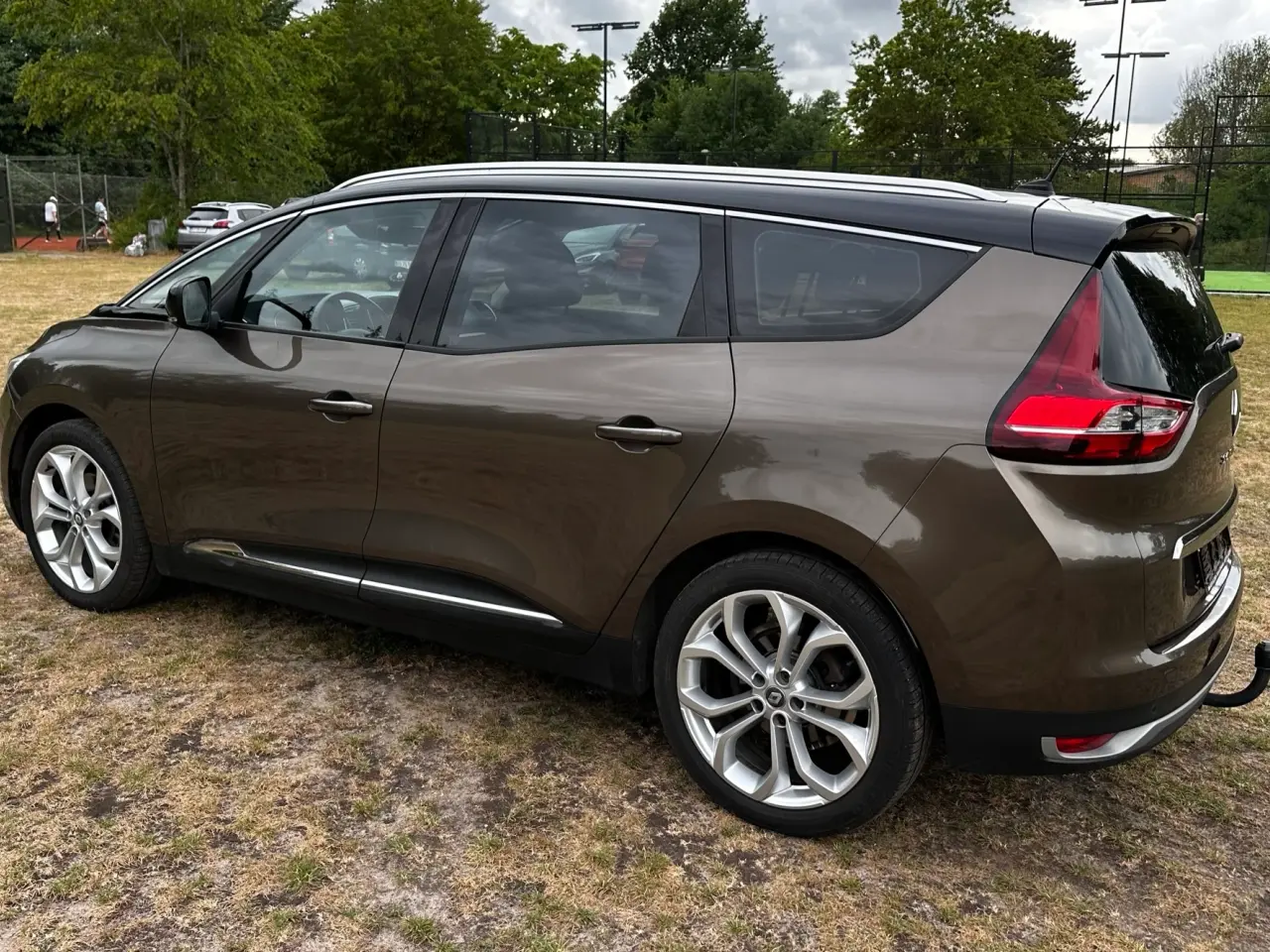 Billede 4 - 7 personers Renault som ny bil.