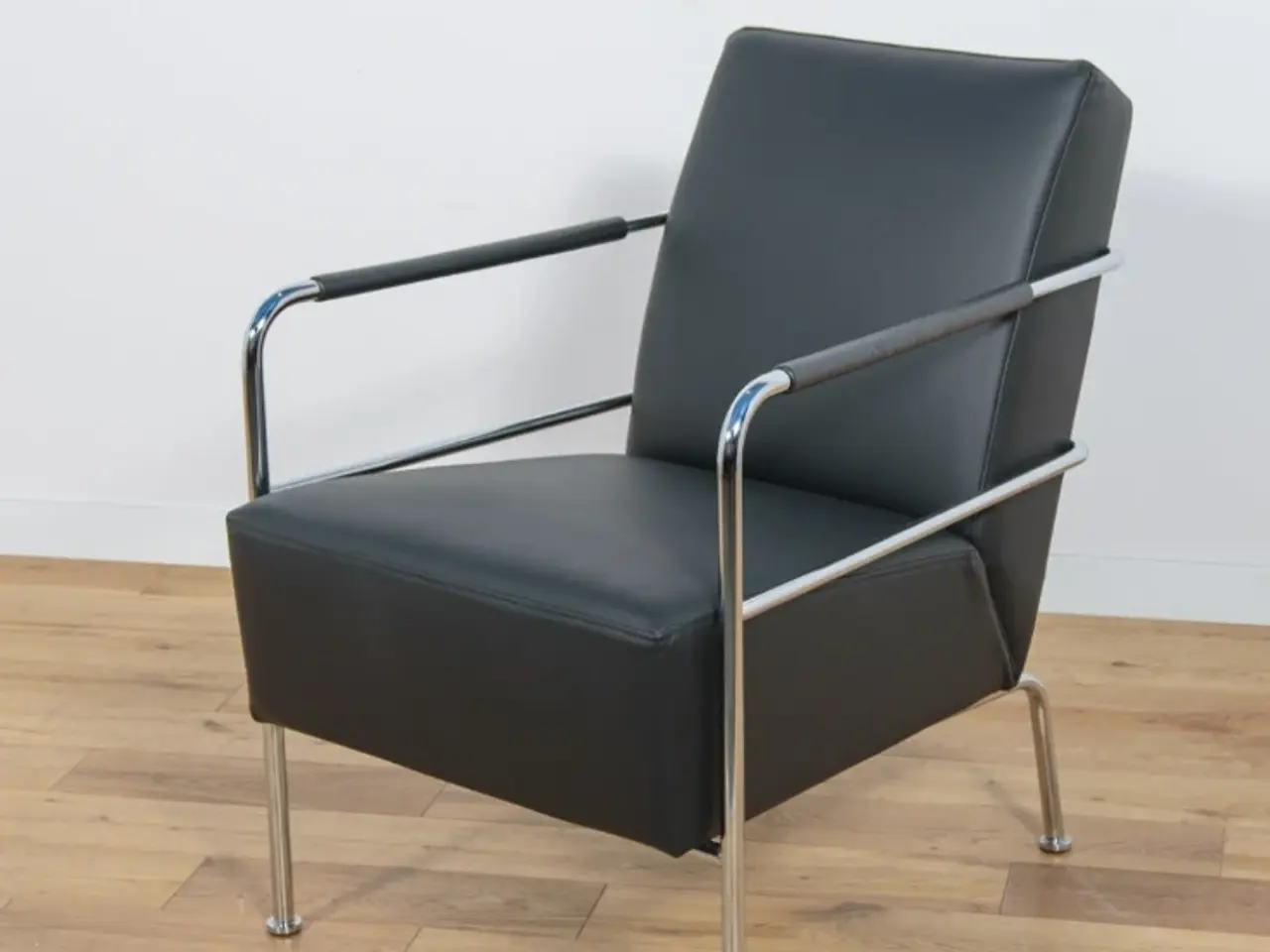 Billede 2 - Super elegant og lækker design lænestol  " Lammhul