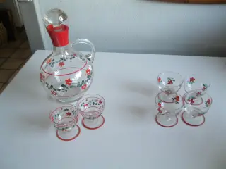 Emaliemalet karaffel med 2 glas + 4