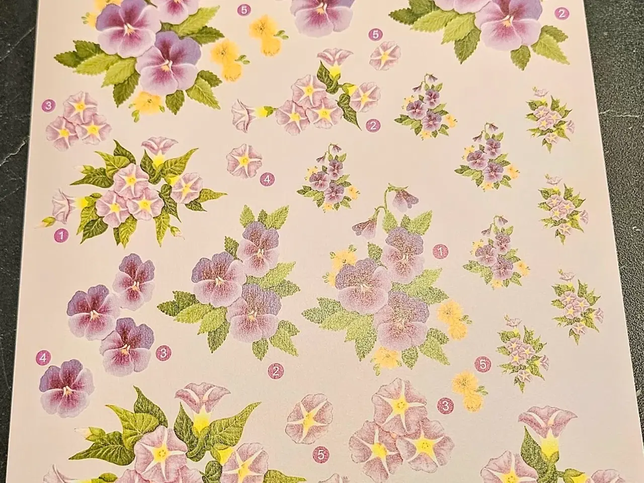 Billede 1 - 9 stk. 3D Klippeark med flotte blomster
