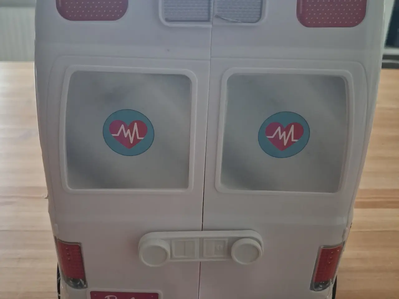 Billede 3 - Barbie ambulance
