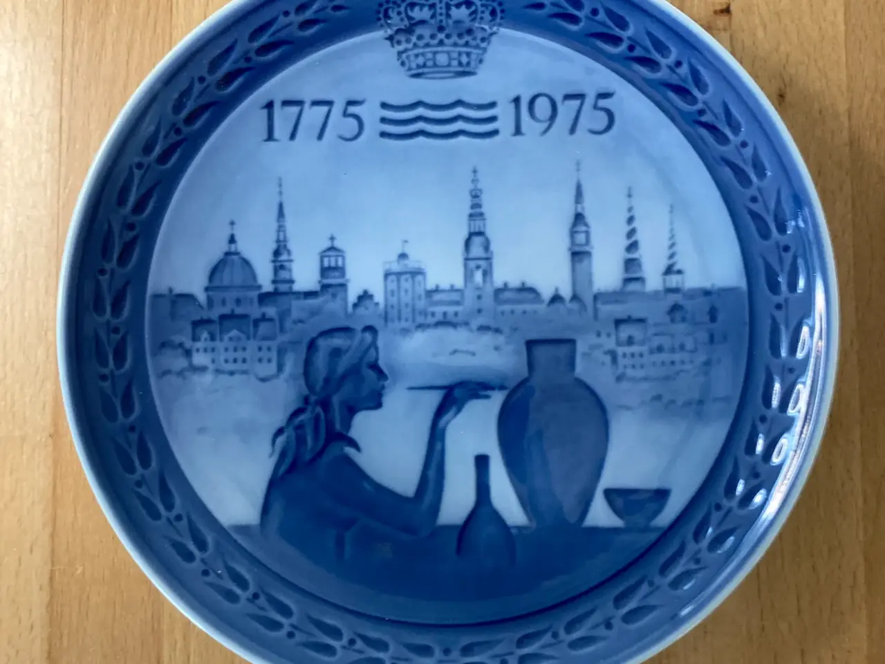 Billede 1 - ROYAL COPENHAGEN PLATTE 200 ÅRS JUBILÆUM