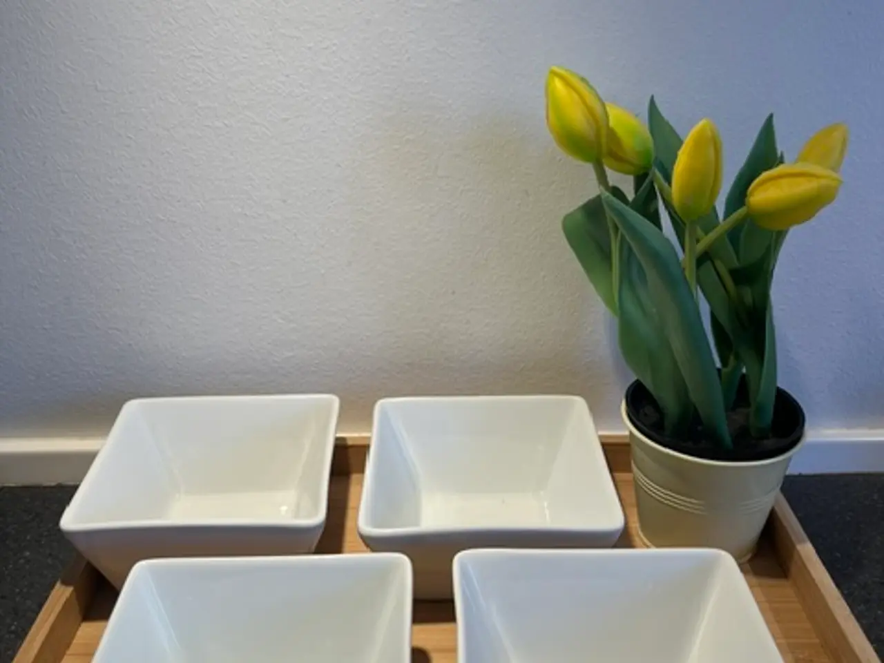 Billede 2 - 4 hvide, firkantede porcelænsskåle fra Aida