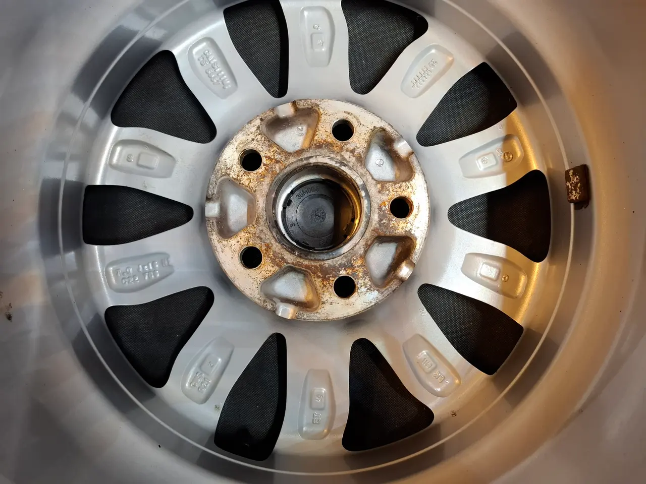 Billede 4 - 5x114.3 4 flotte Goodyear UltraGrip 9+ vinterhjul 