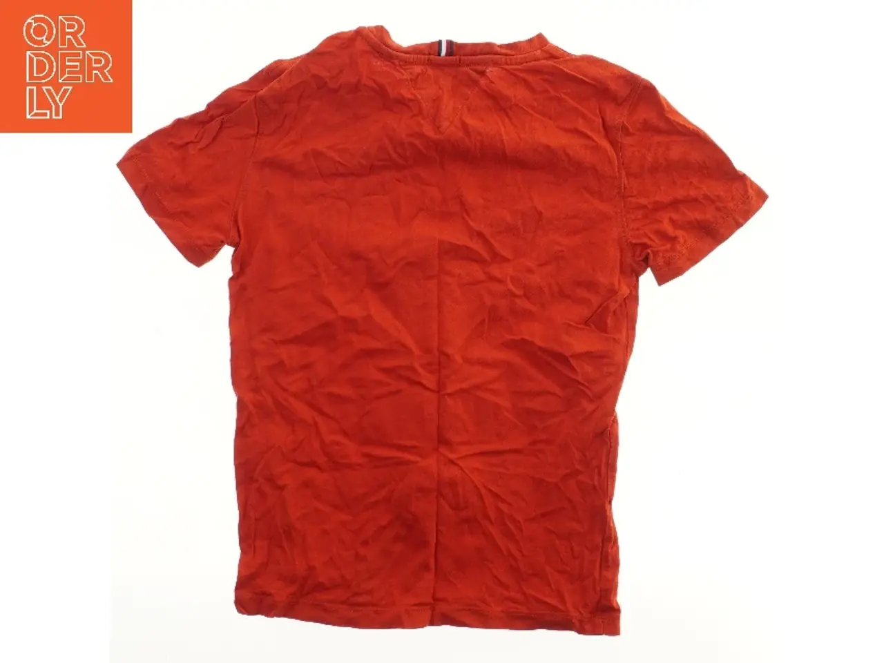 Billede 2 - Rød T-Shirt fra Tommy Hilfiger (str. 152)