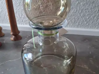 Glas vase med stor prop