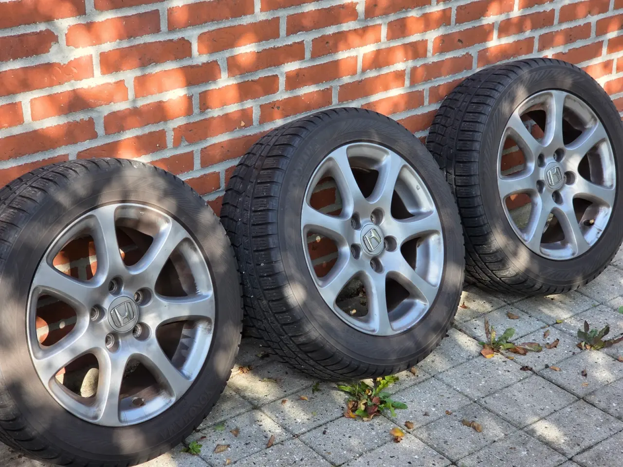 Billede 2 - Original Honda alufælge med vinterdæk