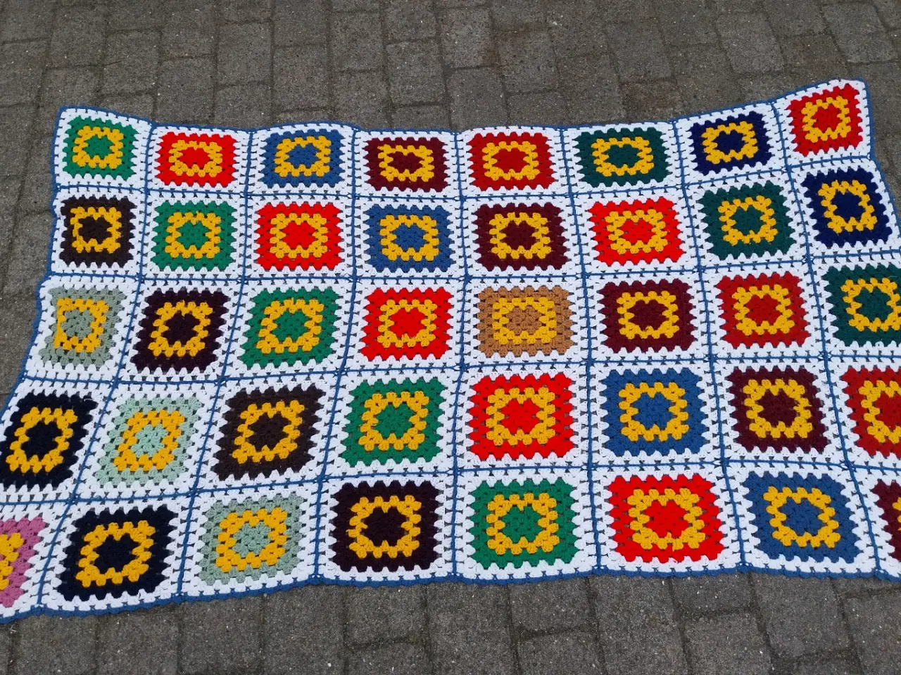 Billede 1 - Hæklet tæppe 182 x 102 cm 
