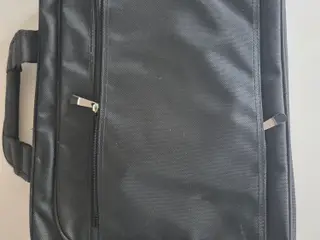 PC/Computertaske i sort.