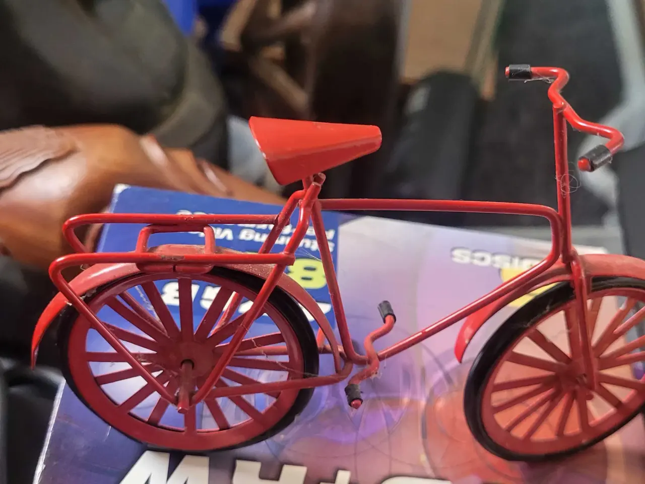 Billede 1 - Vintage miniature rød cykel af jern