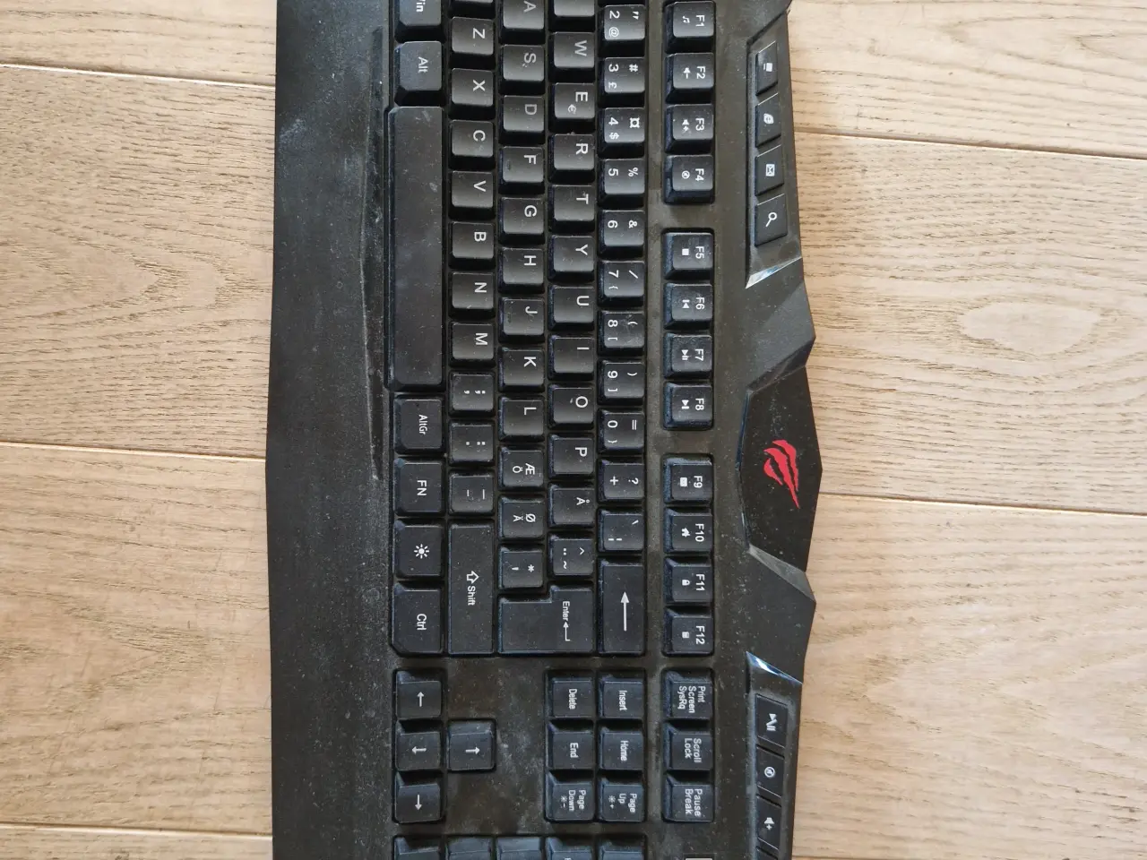 Billede 1 - Oplagt til ferien: Gamingtastatur