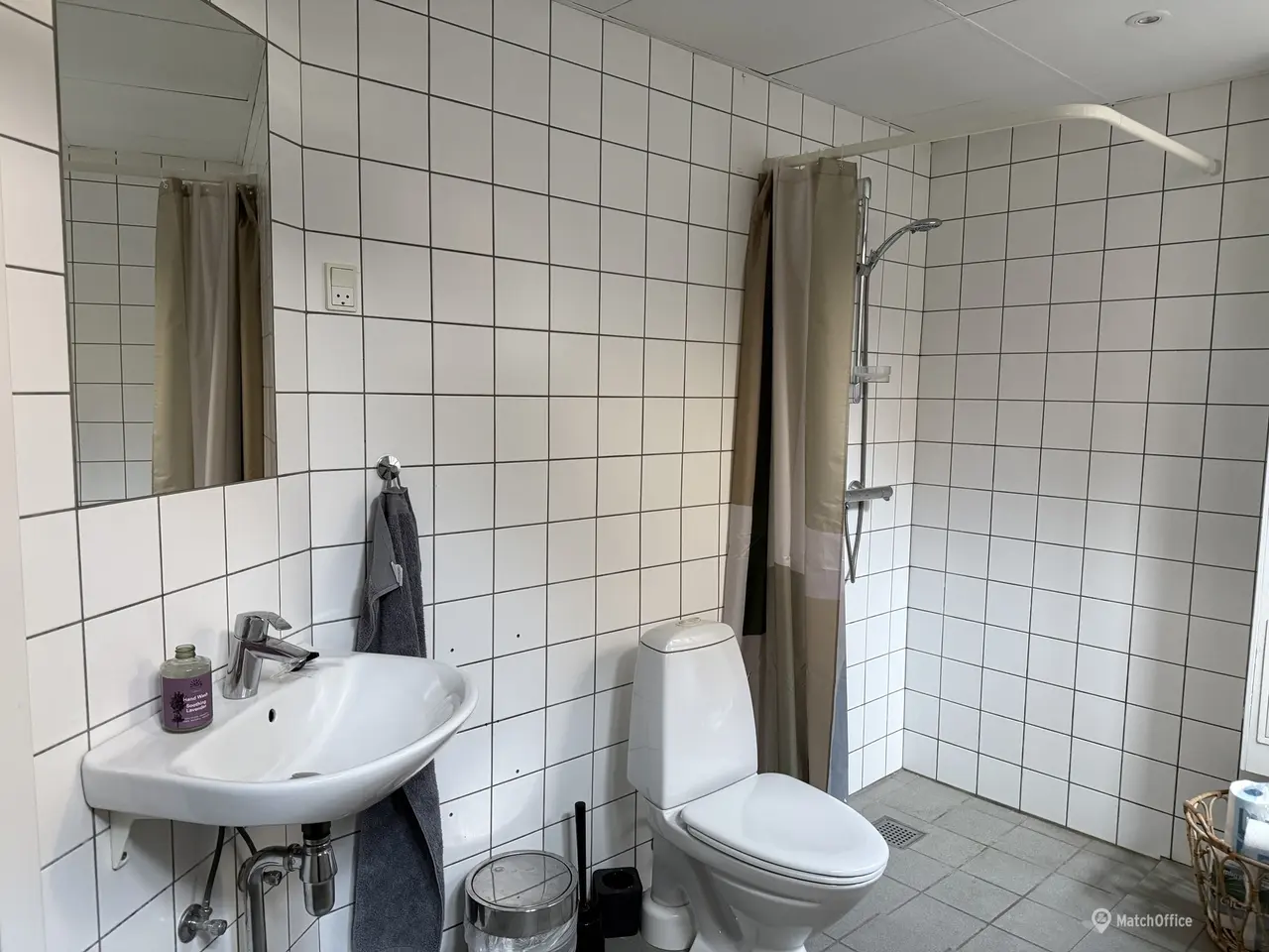 Billede 14 - Kontor/klinik med mange muligheder