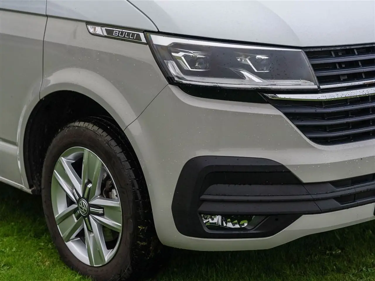 Billede 27 - 2023 - Weinsberg X-Cursion Van 500 LT Kompakt udvendigt, enorm indvendigt
