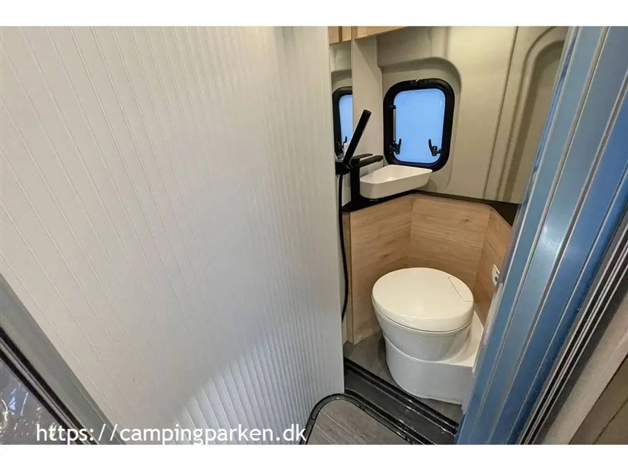 Billede 11 - 2024 - Dethleffs Smart Dethleffs campervan under 6 meter med enkeltsenge og automatgear!