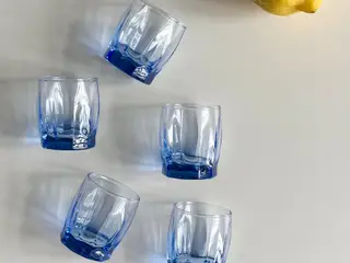 Lyseblå glas, 5 stk samlet