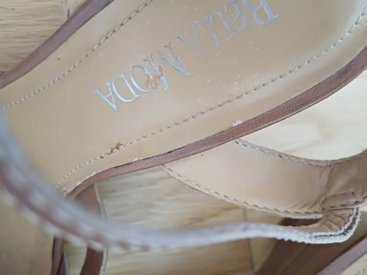 Billede 4 - Bella Moda kilehæl læder sandaler