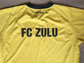 RETRO FC ZULU TRØJE, STR. L, I FLOT STAND